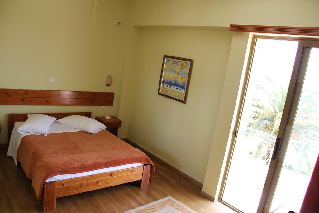 Kaonia Hotel 3*